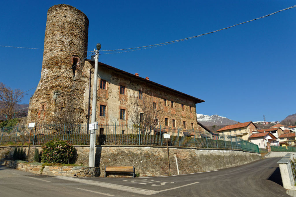 Colleretto Castelnuovo - Torre e castello
